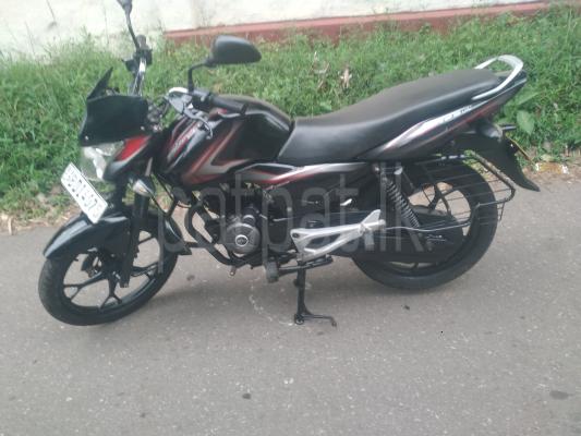 Bajaj Discover 2016