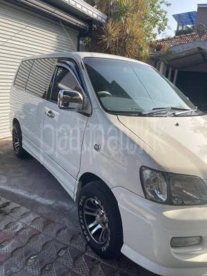 Toyota Noah 2001 - Used Van sale in Sri Lanka - patpat.lk