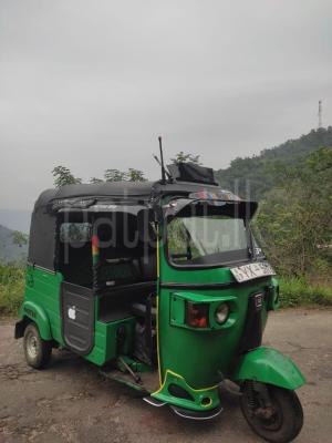 Bajaj Three Wheel 2016