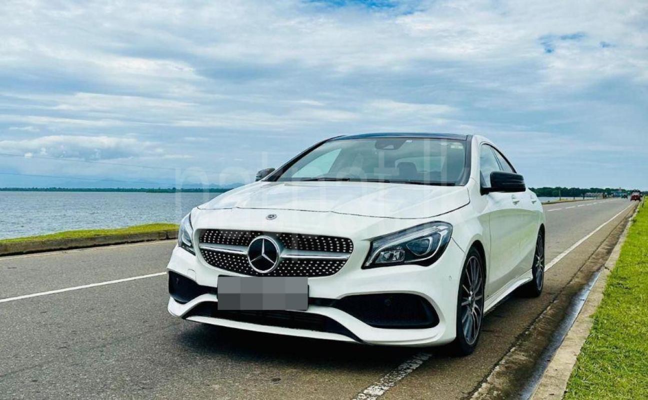 Mercedes Benz CLA180 2017 -  කාර් sale in Sri Lanka - patpat.lk