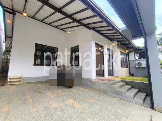 House for Sale in Athurugiriya