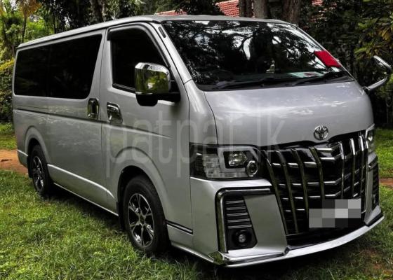 Toyota Hiace 2014 - பயன்படுத்தப்பட்டது வேன் sale in Sri Lanka - patpat.lk