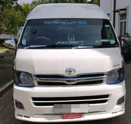 Toyota Hiace 2010