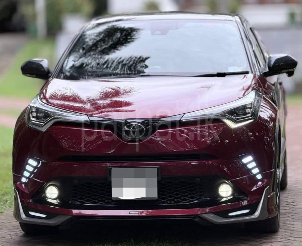 Toyota CHR 2018 - பயன்படுத்தப்பட்டது SUV sale in Sri Lanka - patpat.lk