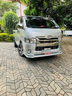 Toyota Hiace 2013 - பயன்படுத்தப்பட்டது வேன் sale in Sri Lanka - patpat.lk