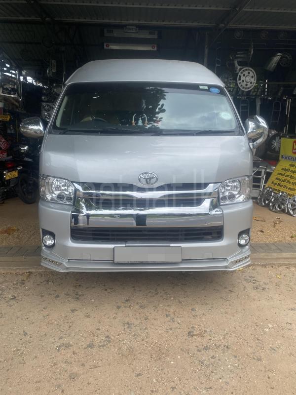 Toyota Hiace 2007 - භාවිතා කරන ලද වෑන් රථය sale in Sri Lanka - patpat.lk