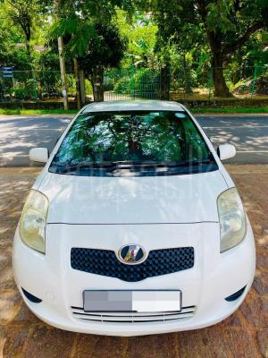Toyota Vitz 2007 - பயன்படுத்தப்பட்டது கார் sale in Sri Lanka - patpat.lk