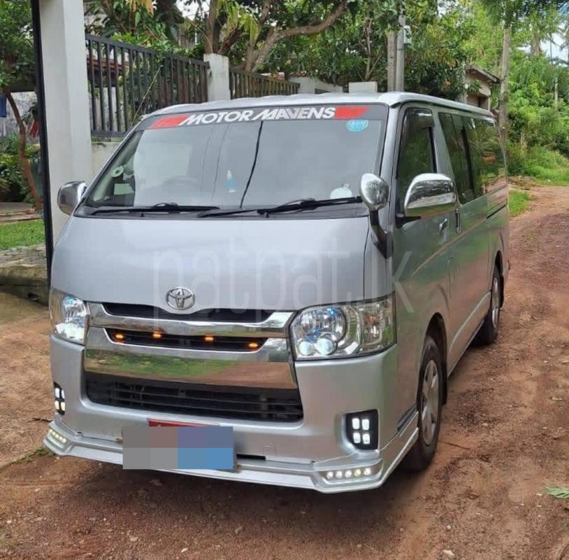 Toyota Hiace 2007 -  වෑන් රථය sale in Sri Lanka - patpat.lk
