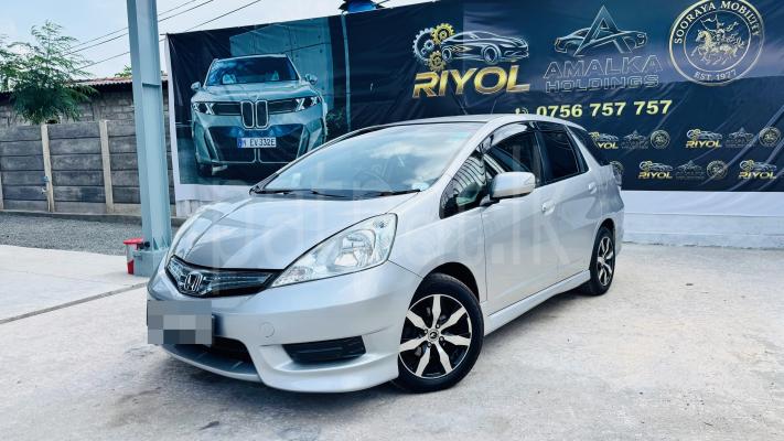 Honda FIT SHUTTLE 2011 -  කාර් sale in Sri Lanka - patpat.lk