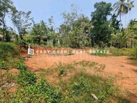 Commercial Land for Sale in Minuwangoda