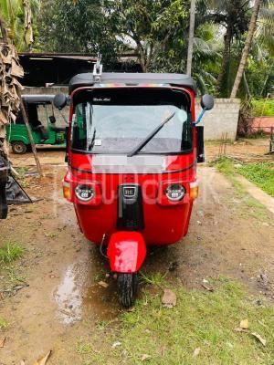 Bajaj Three Wheel 2012