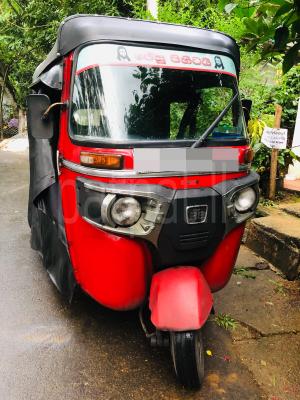 Bajaj 4 stroke 2017 - Used Three wheeler sale in Sri Lanka - patpat.lk