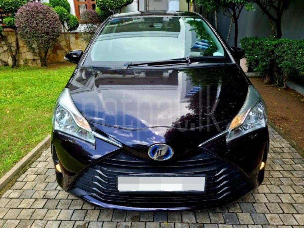 Toyota Vitz 2018 -  කාර් sale in Sri Lanka - patpat.lk
