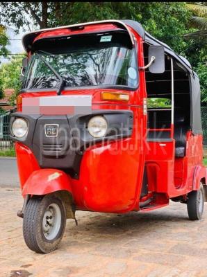 Bajaj Three Wheel 2016
