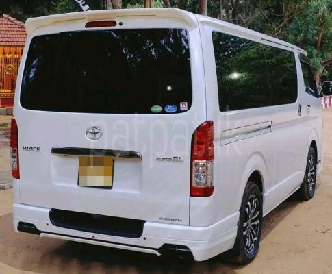 Toyota Hiace 2017