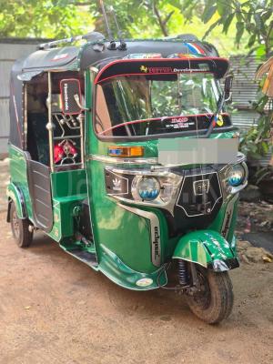 Bajaj Three Wheel 2016 - பயன்படுத்தப்பட்டது முச்சக்கர வண்டி sale in Sri Lanka - patpat.lk