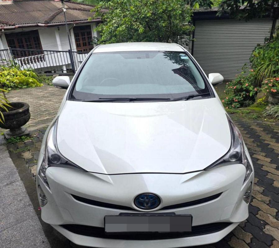Toyota Prius 2016 - Used Car sale in Sri Lanka - patpat.lk