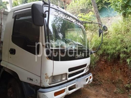 Isuzu Forward 2004