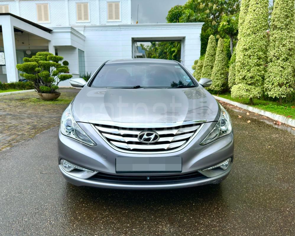 Hyundai Sonata 2012 -  Car sale in Sri Lanka - patpat.lk