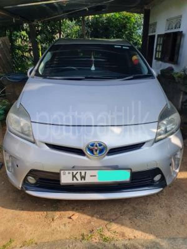 Toyota Prius 2012 -  கார் sale in Sri Lanka - patpat.lk