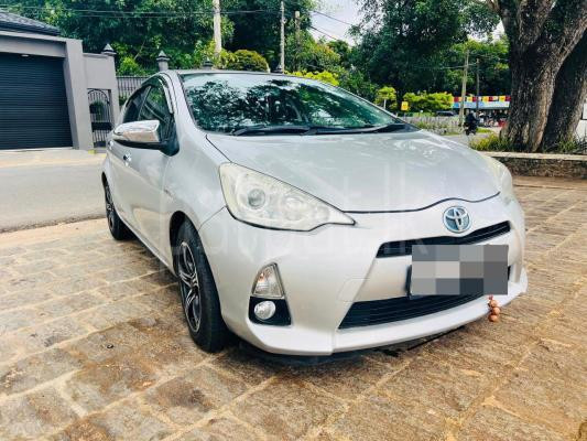 Toyota Aqua 2013 - பயன்படுத்தப்பட்டது கார் sale in Sri Lanka - patpat.lk