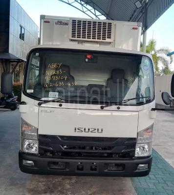 Isuzu ELF 2017