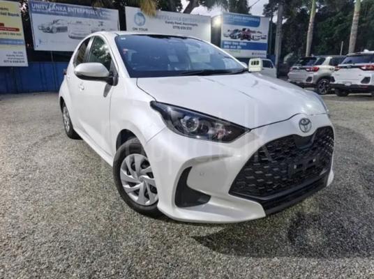 Toyota Yaris 2024 - மறுசீரமைக்கப்பட்டது கார் sale in Sri Lanka - patpat.lk