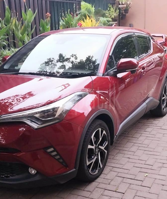 Toyota CHR 2017 -  SUV රථය sale in Sri Lanka - patpat.lk