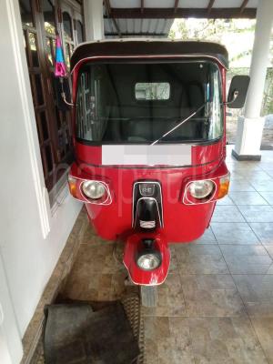 Bajaj Three Wheel 2011