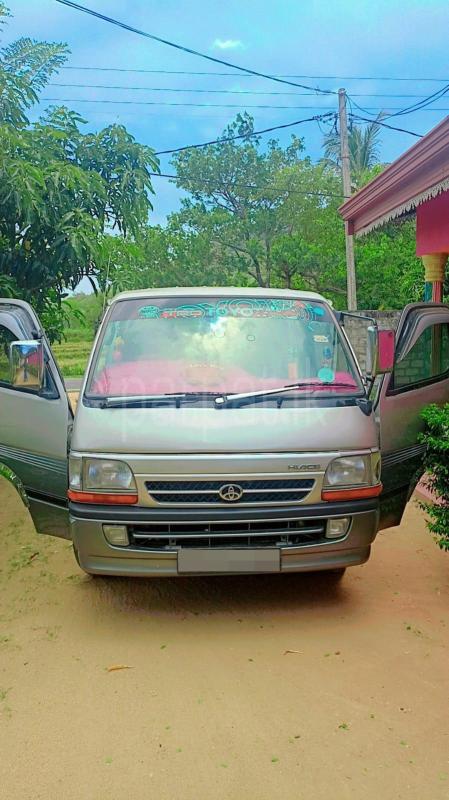 Toyota Hiace 2005 -  වෑන් රථය sale in Sri Lanka - patpat.lk