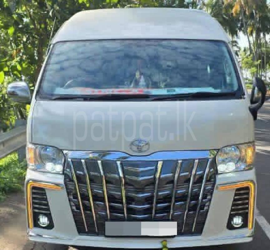 Toyota Grand Hiace 2010 - Used Van sale in Sri Lanka - patpat.lk
