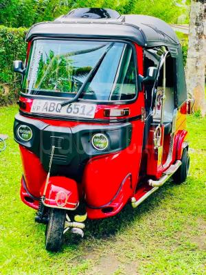 Bajaj 4 stroke 2017 - Reconditioned Three wheeler sale in Sri Lanka - patpat.lk