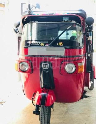 Bajaj Three Wheel 2017