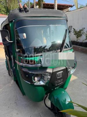 Bajaj 4 stroke 2015 - Used Three wheeler sale in Sri Lanka - patpat.lk