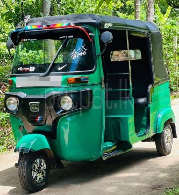 Bajaj Three Wheel 2015 - பயன்படுத்தப்பட்டது முச்சக்கர வண்டி sale in Sri Lanka - patpat.lk
