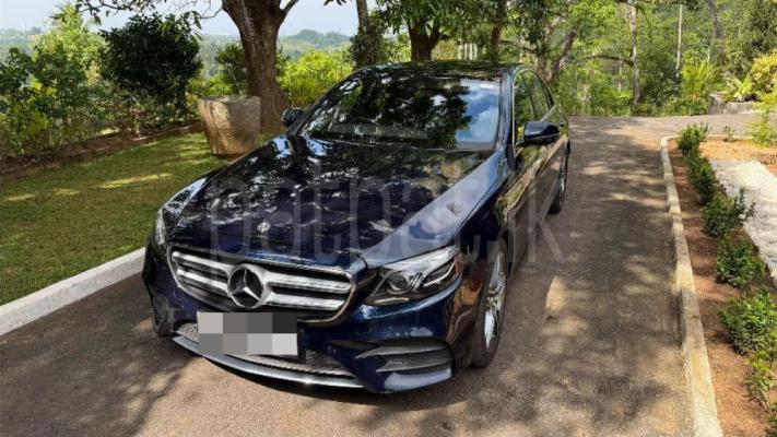 Mercedes Benz E180 AMG 2019