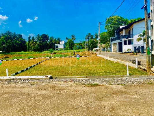 Residential Land for Sale in Athurugiriya