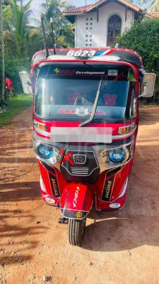 Bajaj 4 stroke 2015 - பயன்படுத்தப்பட்டது முச்சக்கர வண்டி sale in Sri Lanka - patpat.lk