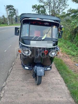 Bajaj Three Wheel 2009