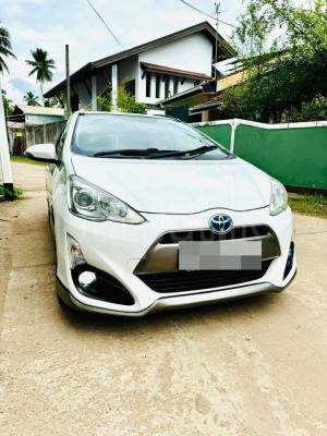 Toyota Aqua 2015
