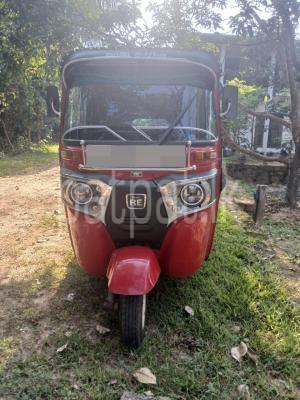 Bajaj Three Wheel 2016