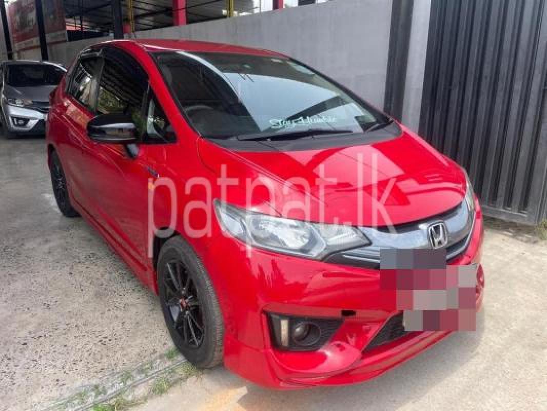 Honda FIT HYBRID 2013 - பயன்படுத்தப்பட்டது கார் sale in Sri Lanka - patpat.lk