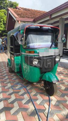 Bajaj 4 stroke 2016 -  Three wheeler sale in Sri Lanka - patpat.lk