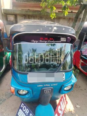 Bajaj Three Wheel 2013