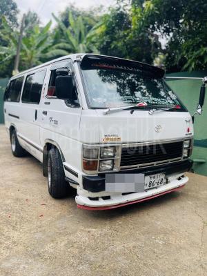 Toyota Hiace 1985 - பயன்படுத்தப்பட்டது வேன் sale in Sri Lanka - patpat.lk