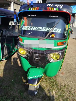 Bajaj Three Wheel 2015