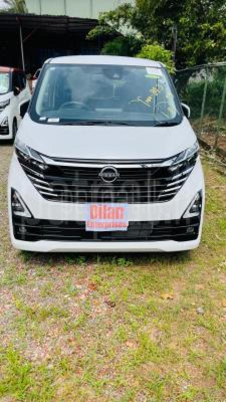 Nissan DAYZ HIGHWAY STAR 2025 -  කාර් sale in Sri Lanka - patpat.lk