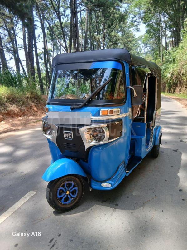 Bajaj 4 stroke 2015 - භාවිතා කරන ලද ත්‍රිරෝද රථය sale in Sri Lanka - patpat.lk