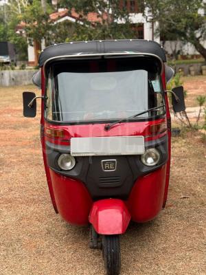 Bajaj Three Wheel 2016