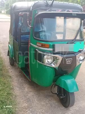 Bajaj Three Wheel 2016